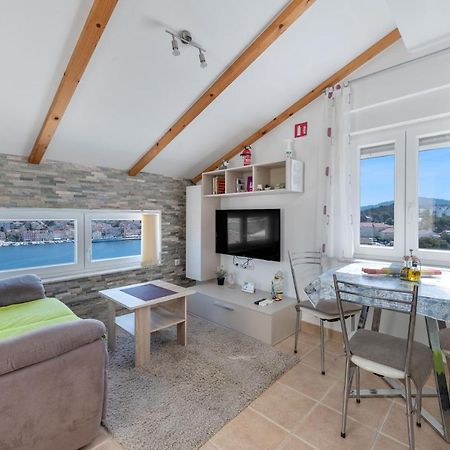 Apartments Joni Cikat Mali Losinj Bagian luar foto