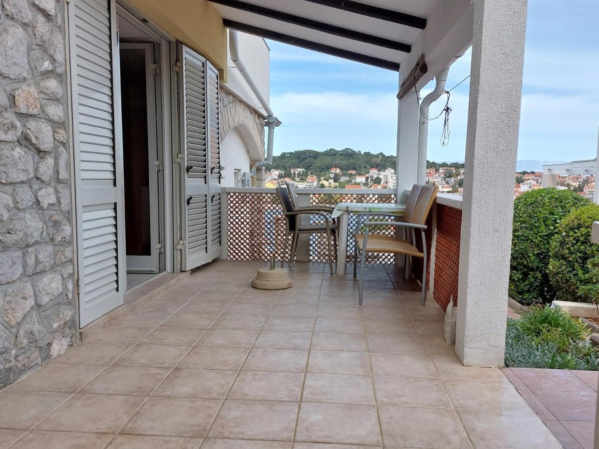 Apartments Joni Cikat Mali Losinj Bagian luar foto