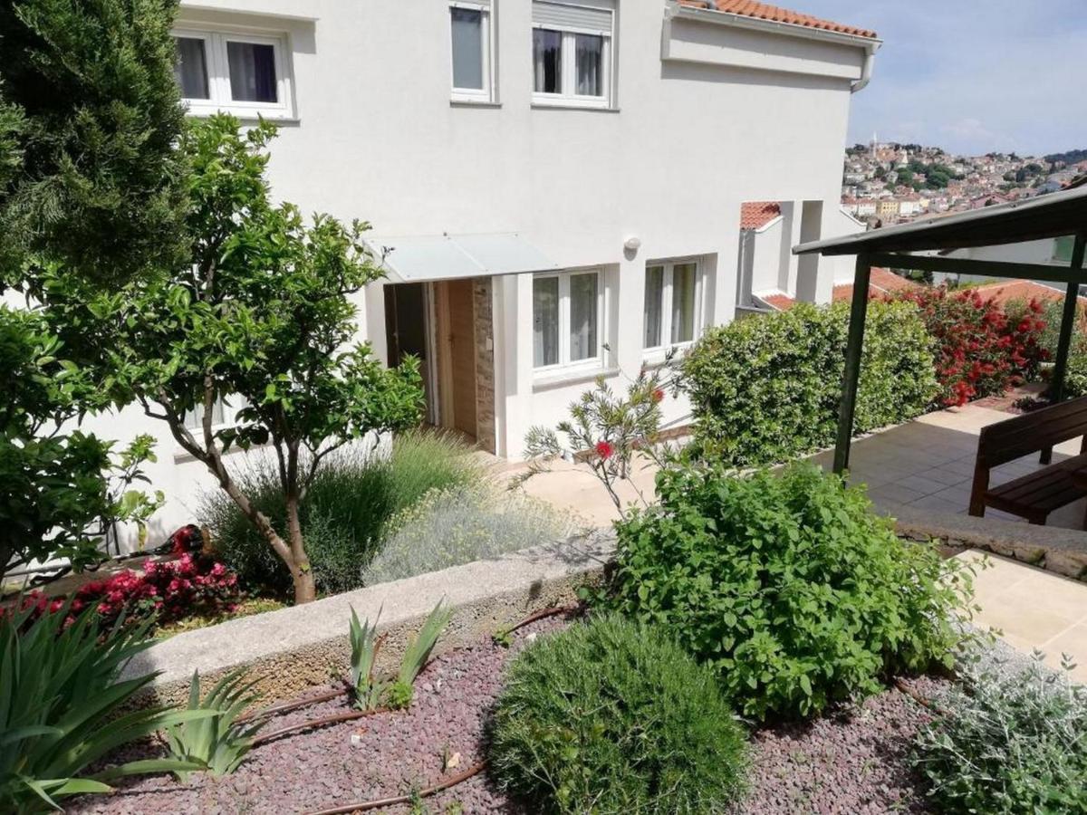 Apartments Joni Cikat Mali Losinj Bagian luar foto