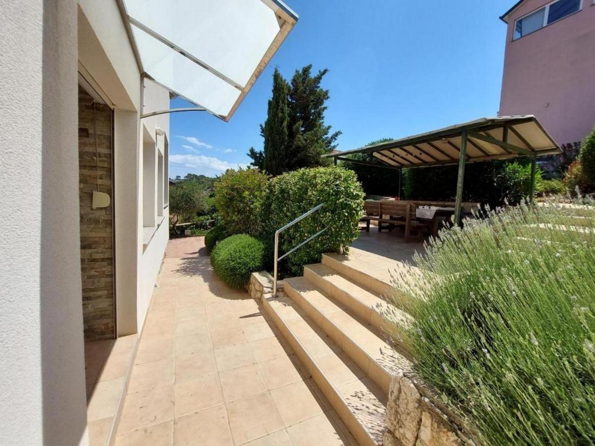 Apartments Joni Cikat Mali Losinj Ruang foto