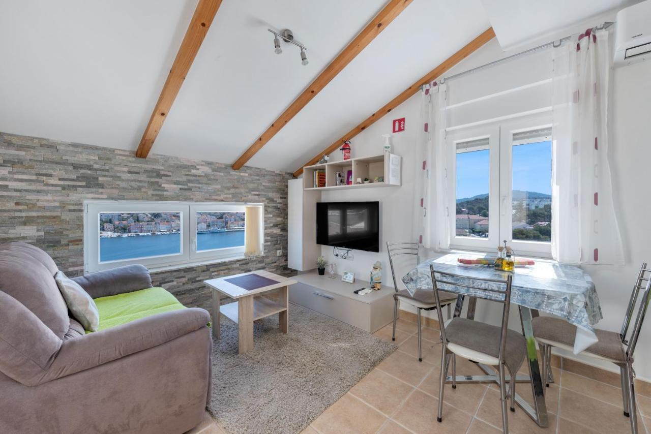 Apartments Joni Cikat Mali Losinj Bagian luar foto