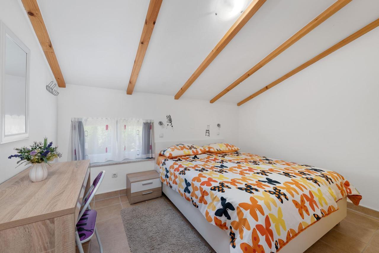 Apartments Joni Cikat Mali Losinj Bagian luar foto