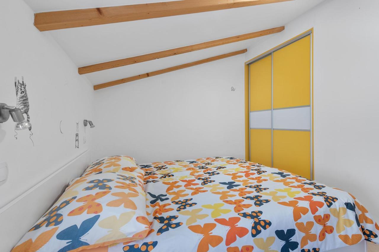 Apartments Joni Cikat Mali Losinj Bagian luar foto