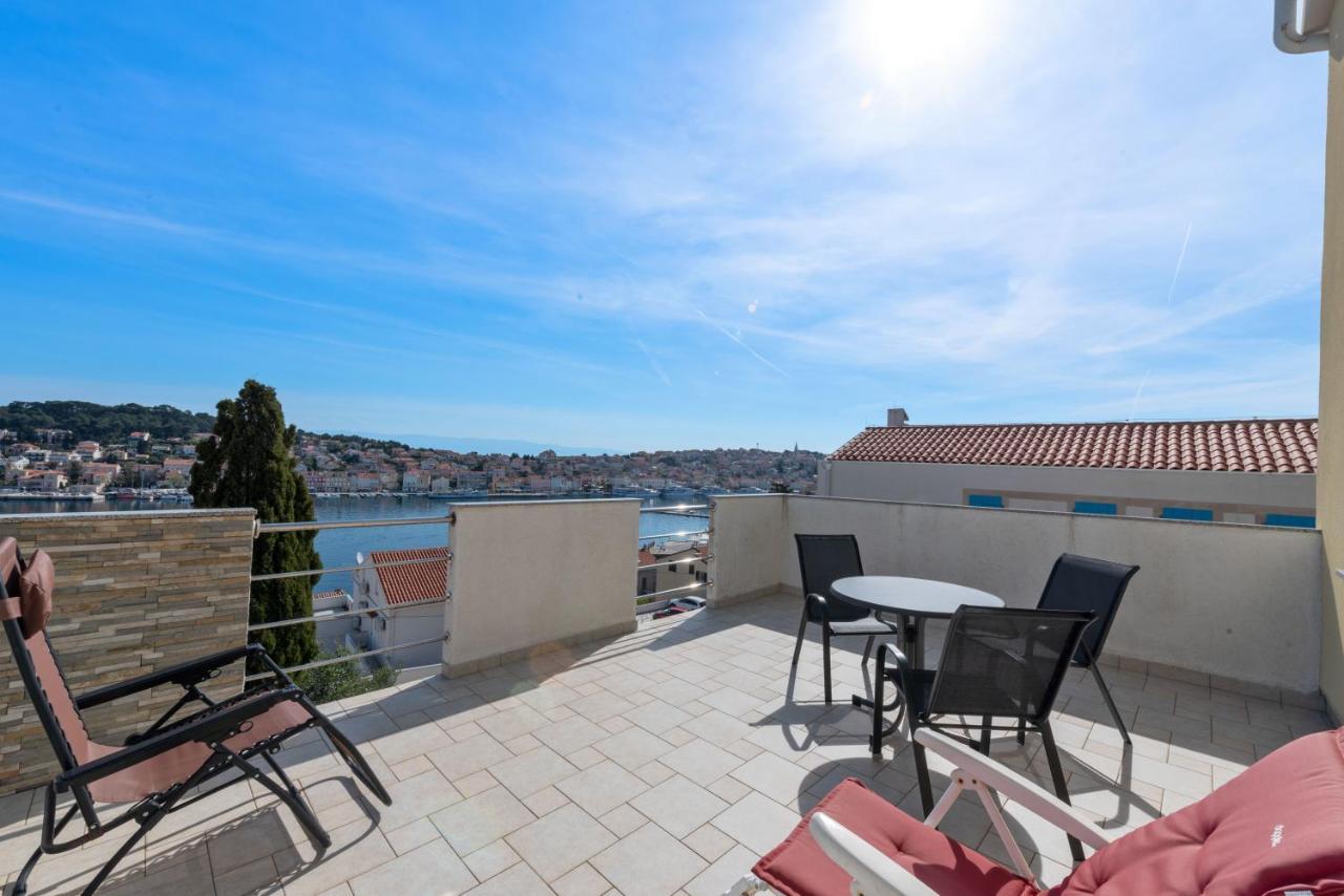 Apartments Joni Cikat Mali Losinj Bagian luar foto