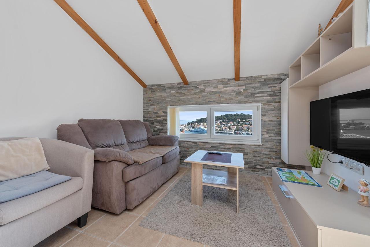 Apartments Joni Cikat Mali Losinj Bagian luar foto