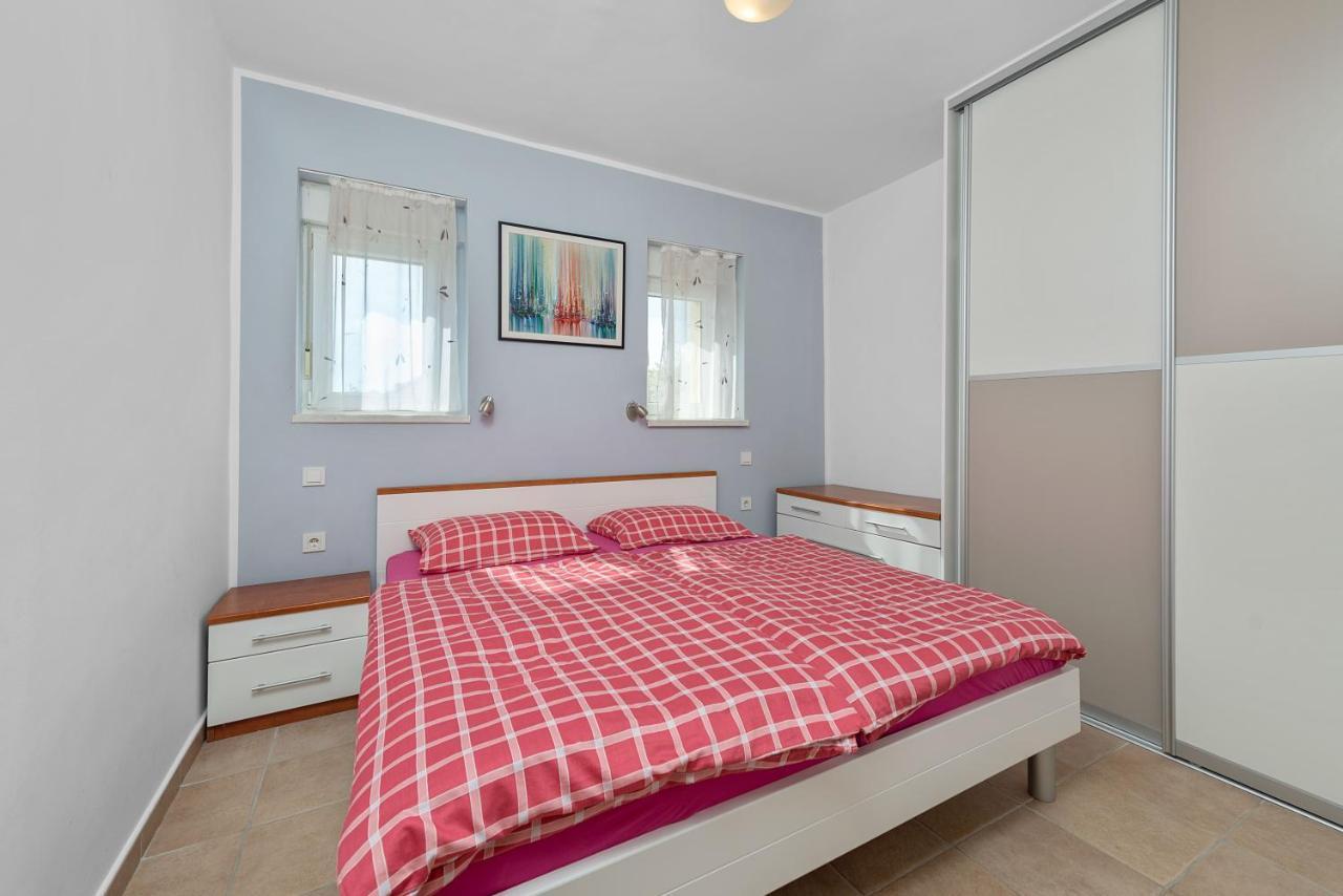 Apartments Joni Cikat Mali Losinj Bagian luar foto
