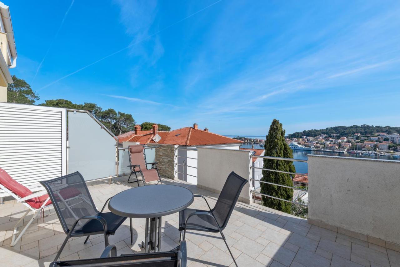 Apartments Joni Cikat Mali Losinj Bagian luar foto