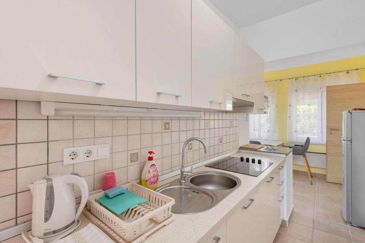 Apartments Joni Cikat Mali Losinj Bagian luar foto
