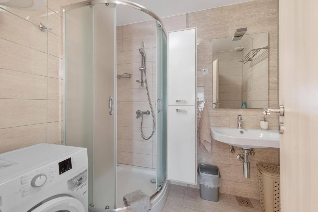 Apartments Joni Cikat Mali Losinj Bagian luar foto