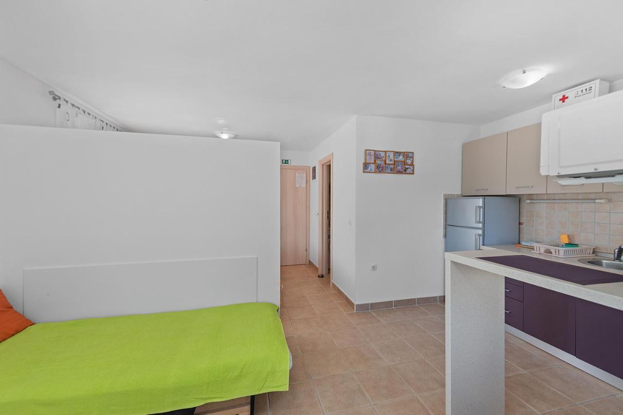 Apartments Joni Cikat Mali Losinj Bagian luar foto