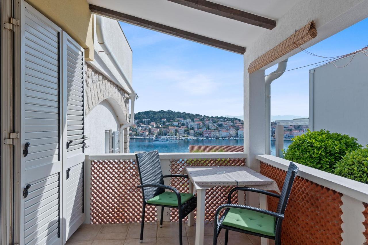 Apartments Joni Cikat Mali Losinj Bagian luar foto